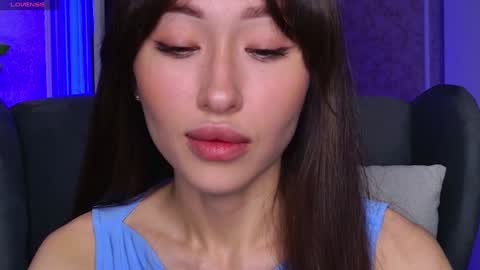 Nicole online show from January 25, 2:41 pm