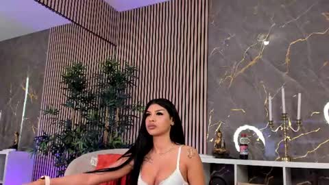 Leila online show from July 1, 4:06 pm