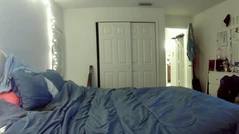 Rose online show from December 3, 10:59 am