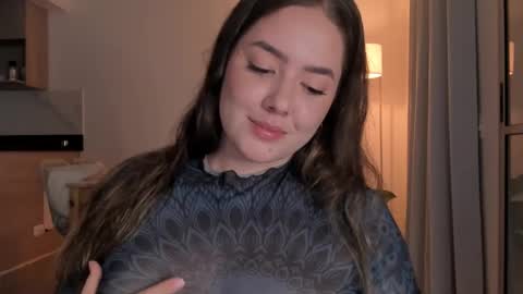 Sophie 3 online show from September 16, 2:19 am