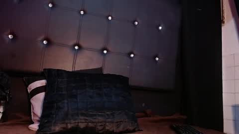 .          . online show from April 6, 11:33 am