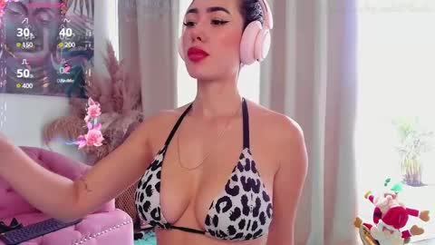 TWstacymalibu110 online show from December 29, 3:57 pm