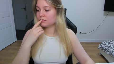 Stacy  online show from January 21, 4:37 pm