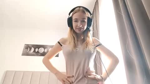 Mila online show from February 19, 6:13 am