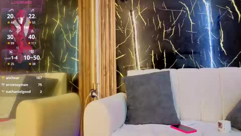 starlight_mature23_aws online show from March 8, 2:04 am