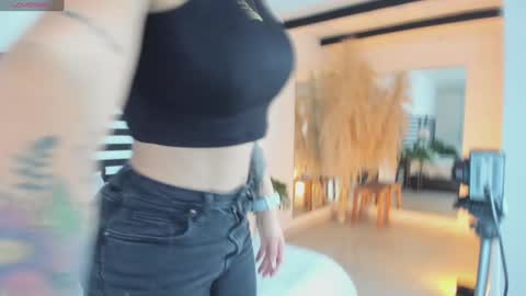 Stefanny   online show from December 18, 12:40 pm