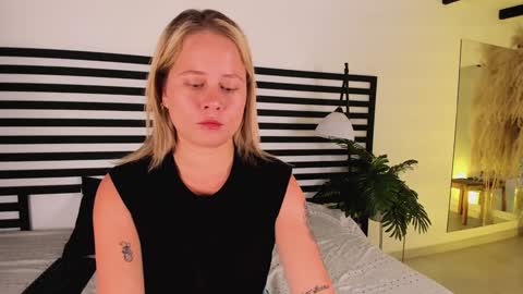 Stefanny   online show from January 23, 12:19 pm