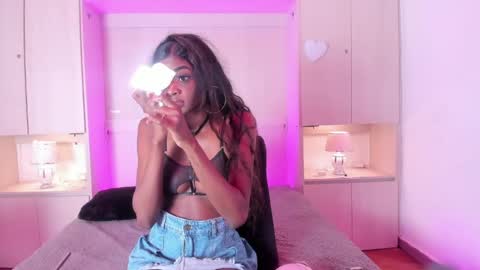 stefannyevans_ online show from April 16, 1:11 pm