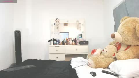 Stefy Milf online show from October 10, 1:32 am