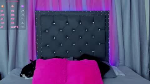 steff_olsen online show from September 14, 7:39 am