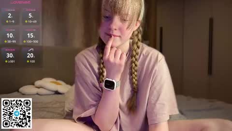 STEFI  Streams every day from 10 PM GTM1  online show from April 8, 11:29 pm