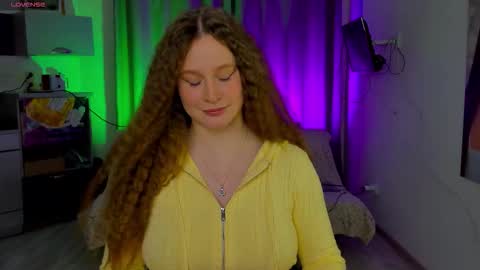 Stella online show from October 20, 4:43 pm