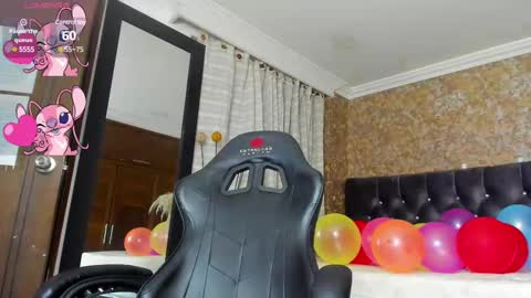 Estella online show from February 24, 8:58 pm