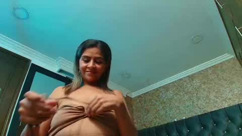 Estella online show from September 22, 10:08 pm