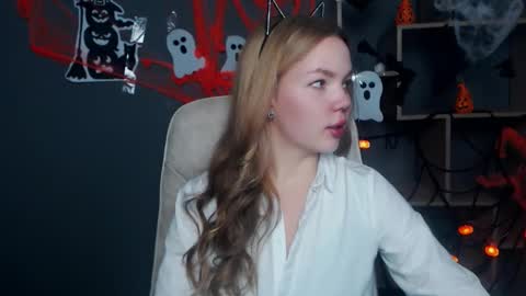 stellalights online show from October 29, 1:26 pm