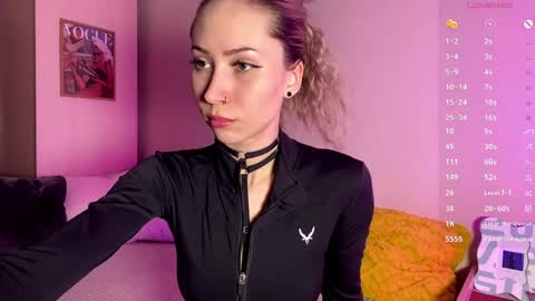 Alexia online show from April 2, 2:09 am