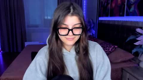 StellaRainbow online show from April 14, 4:45 am