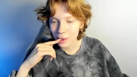 S T E L L A online show from January 7, 6:22 pm