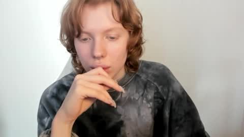 S T E L L A online show from February 17, 9:08 am