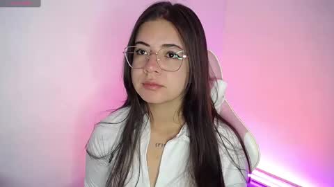 Emma online show from October 3, 5:18 pm