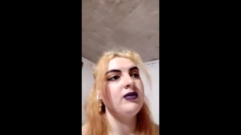 Stephany online show from March 30, 8:30 pm