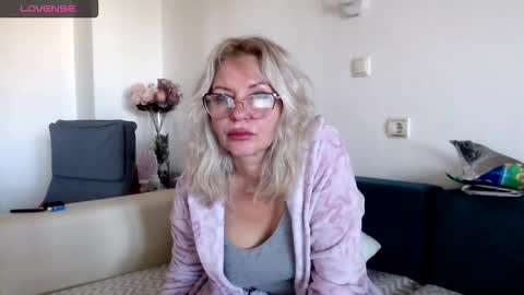 stefany online show from January 19, 12:56 pm