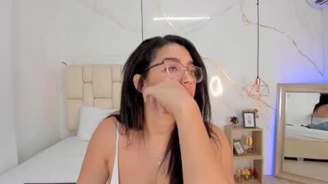 Stefanny online show from February 21, 9:54 pm