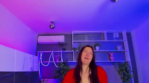 Stephie online show from June 2, 5:52 am