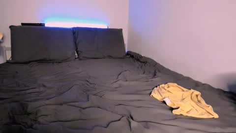 Mary online show from February 22, 4:40 am