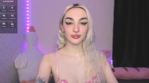 Chloe online show from November 23, 9:00 am