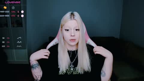 succubus_leslie online show from December 22, 11:22 am