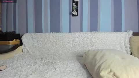 Kat Martinez online show from December 15, 11:59 am