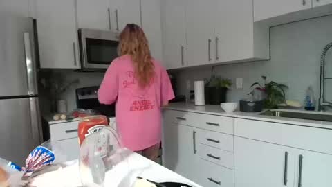 suerrab3304 online show from October 10, 12:59 am