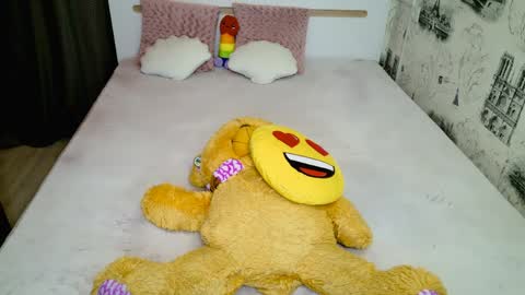 sugarkissx online show from April 4, 9:57 pm