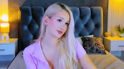 sugarwhisper online show from October 12, 5:15 pm