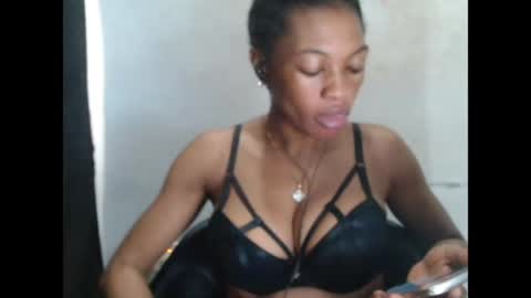sugarxpussy online show from May 4, 8:40 am