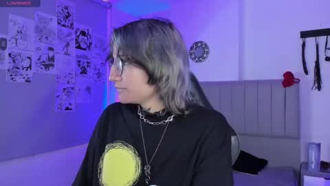    online show from March 12, 12:26 pm