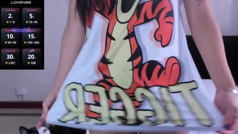 Nicolle  online show from December 23, 3:33 pm