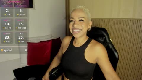 Summer online show from March 6, 12:00 pm