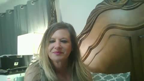 Summerxoxo69 online show from May 21, 12:36 pm