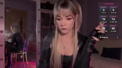 Miss Nelly online show from December 21, 6:45 pm