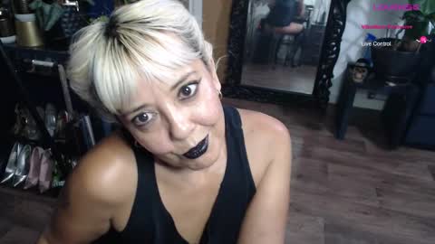 Sunni Knight online show from September 17, 1:58 am