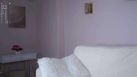 Lily online show from November 3, 4:33 pm