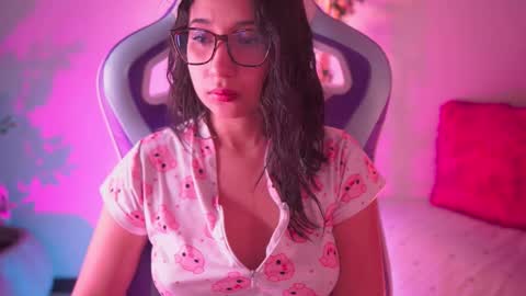 SUNNY online show from February 3, 3:04 am