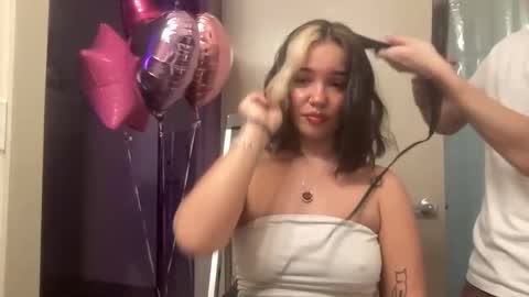 sunnyxoxox online show from November 19, 4:12 am