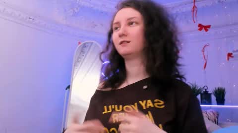 Alice online show from March 3, 1:28 pm