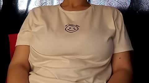 Annie online show from February 5, 10:12 pm