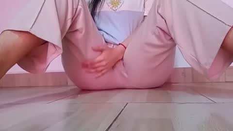 Annie online show from October 20, 4:21 pm