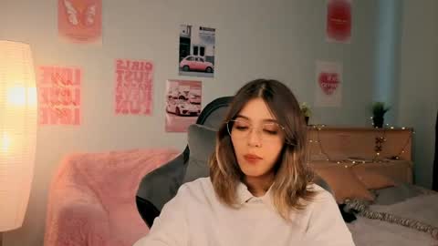 Sara online show from April 28, 1:15 pm