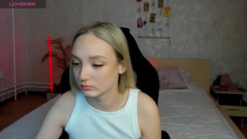 Annie online show from March 11, 12:22 am